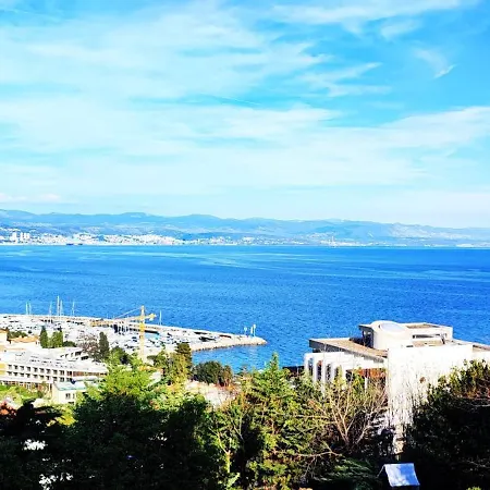 Maksimilian Apartman Ičići