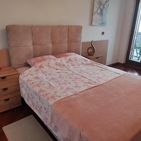 Maksimilian Apartman *